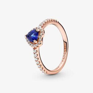 Pandora Sparkling Blue Elevated Heart Ring